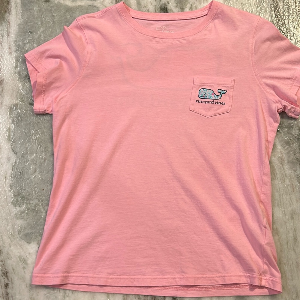 VINEYARD VINES GIRLS TEE SIZE M!
